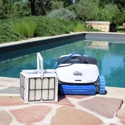 Robot De Piscine Electrique S200 Dolphin -Piscine Soldes 427035 imgWEB robot electrique s200 dolphin 5 066a